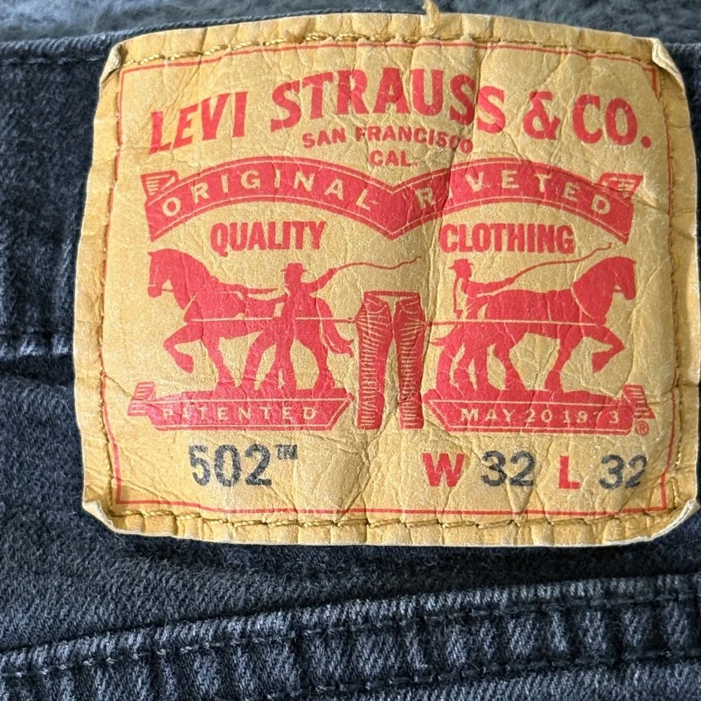 Levis 502 Regular Taper Jeans Mens 32x30 Faded Black Charcoal Denim AQ496